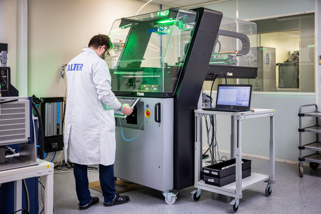 Operating advanced semiconductor testing equipment