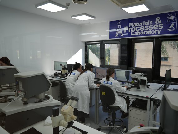 1183 Materials Laboratory