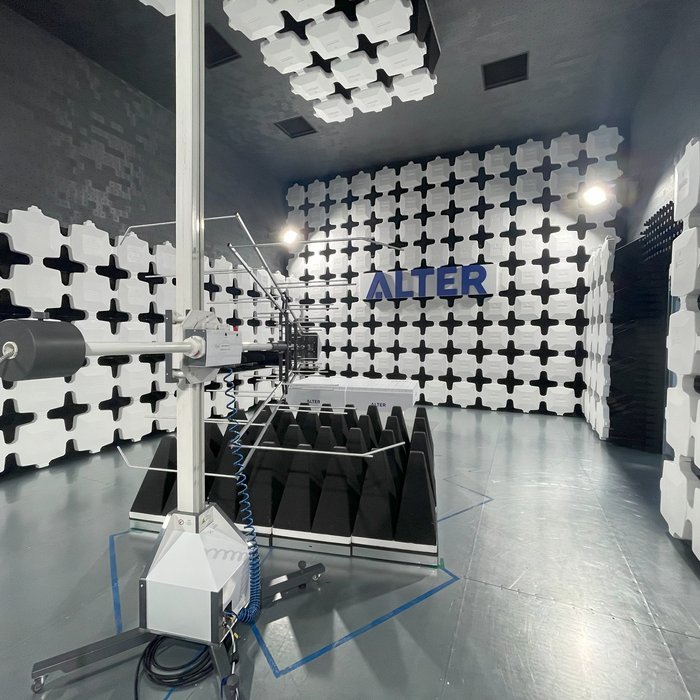 Anechoic chamber for equipment testing
